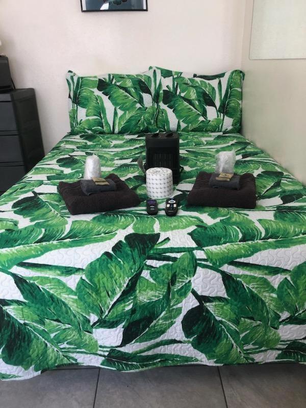 Crown Inn & Suites Spring Valley  Extérieur photo